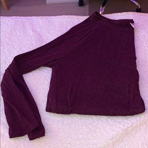 OLD NAVY LONG SLEEVE SWEATER